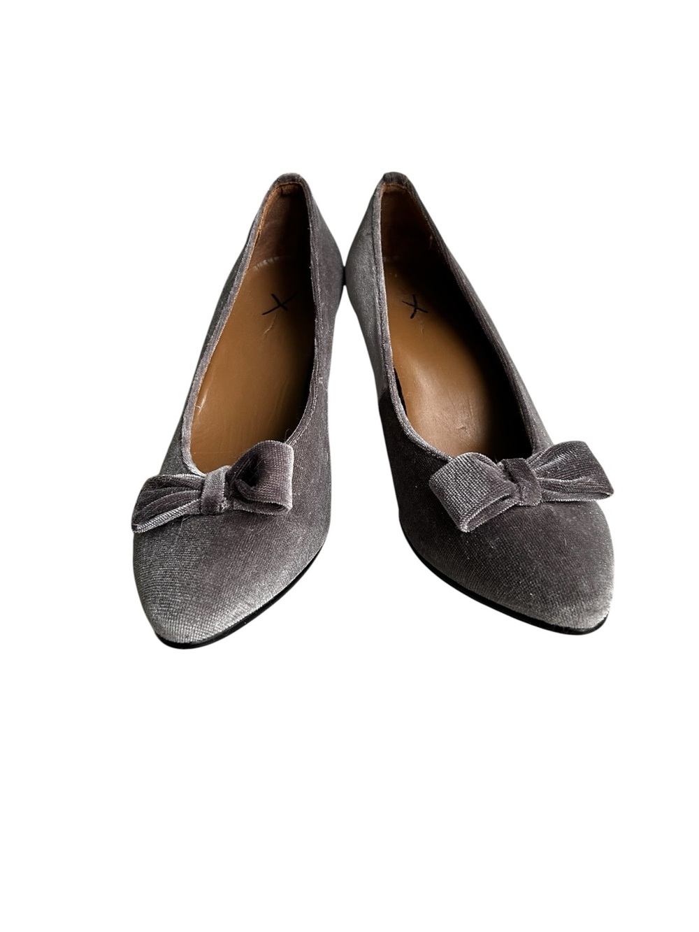 LL Bean Gray Velvet Bow Pointed Toe Flats - Size 8.5